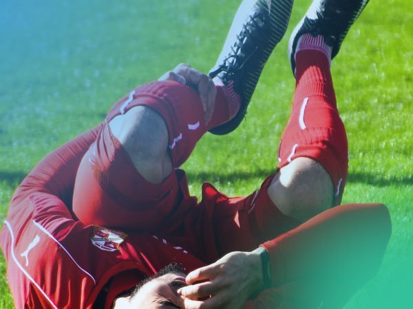 Anatomía y Biomecánica de las lesiones de las estructuras ligamentosas mediales de la rodilla.
